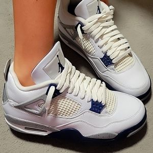 DS Air Jordan 4 Midnight Navy Size 8.5 men's NWOT